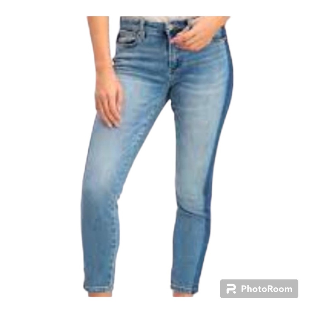 Blank NYC Two Tone Light Blue Wash Crop Mid-rise Jeans. Sz. 27
